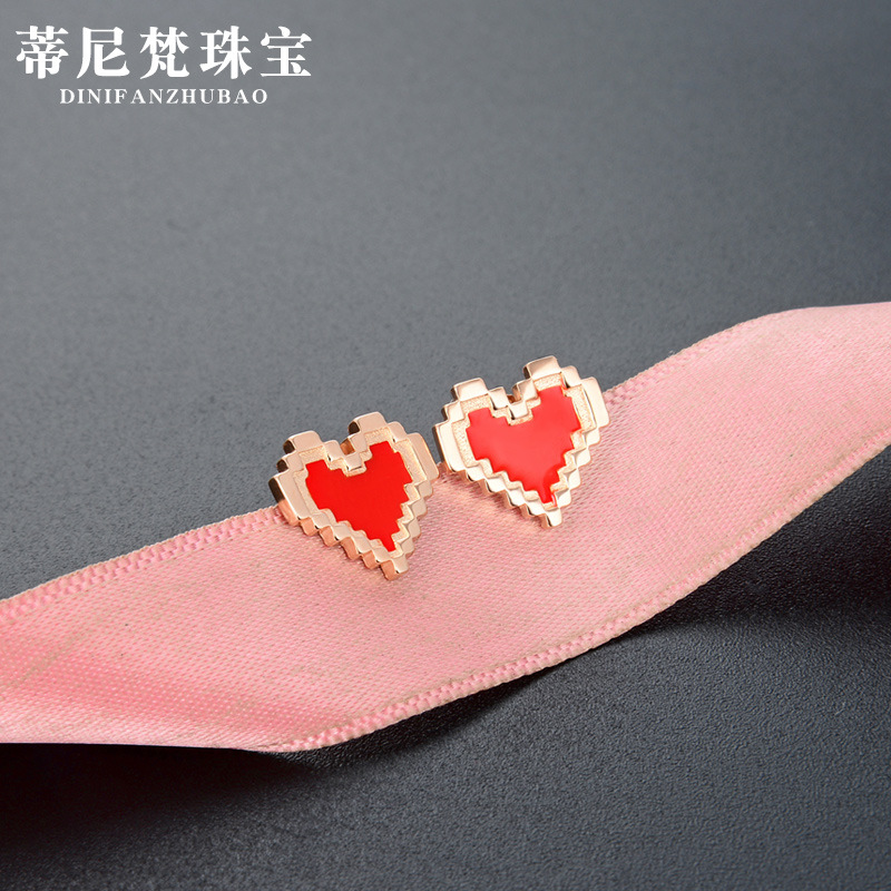 Precioso aretes 925 plata esterlina simple luz de lujo nicho diseño rojo pixel melocotón corazón pendientes de alto grado de las mujeres