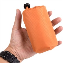 桔色户外野营尼龙防水折叠便携口袋野餐垫（1*1.4米）