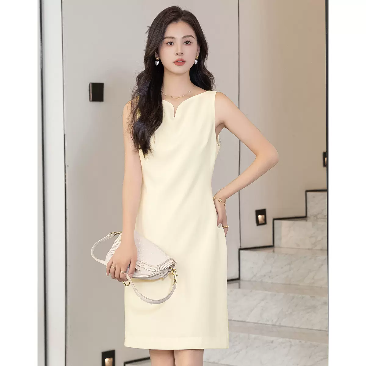 Ther*y醋酸连衣裙女夏季赫本风吊带裙小黑裙无袖长裙高级感礼裙