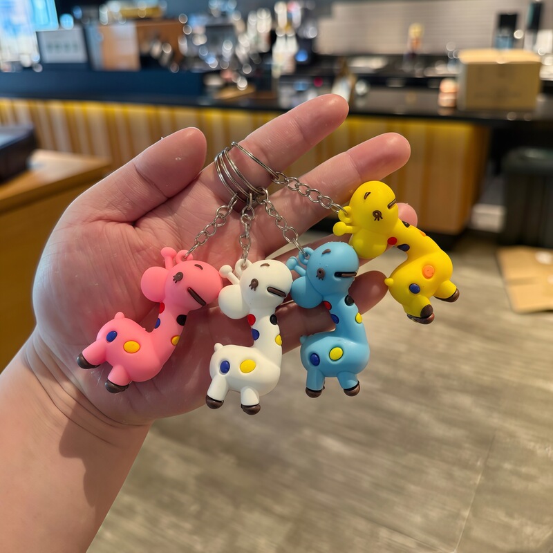 New Cute Smiling Giraffe Keychain Student Backpack Pendant Realistic Animal Bag Decoration Gift Wholesale New Cute Smiling Giraffe Keychain Student Backpack Pendant Realistic Animal Bag Decoration Gift Wholesale