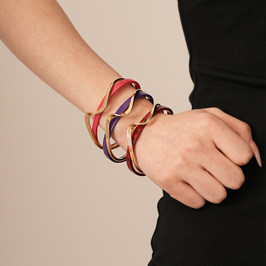 Europa y los Estados Unidos imitación de frita geométrica círculo abierto doble pulsera chapado en oro simple nicho temperamento de alta joyería para mujeres