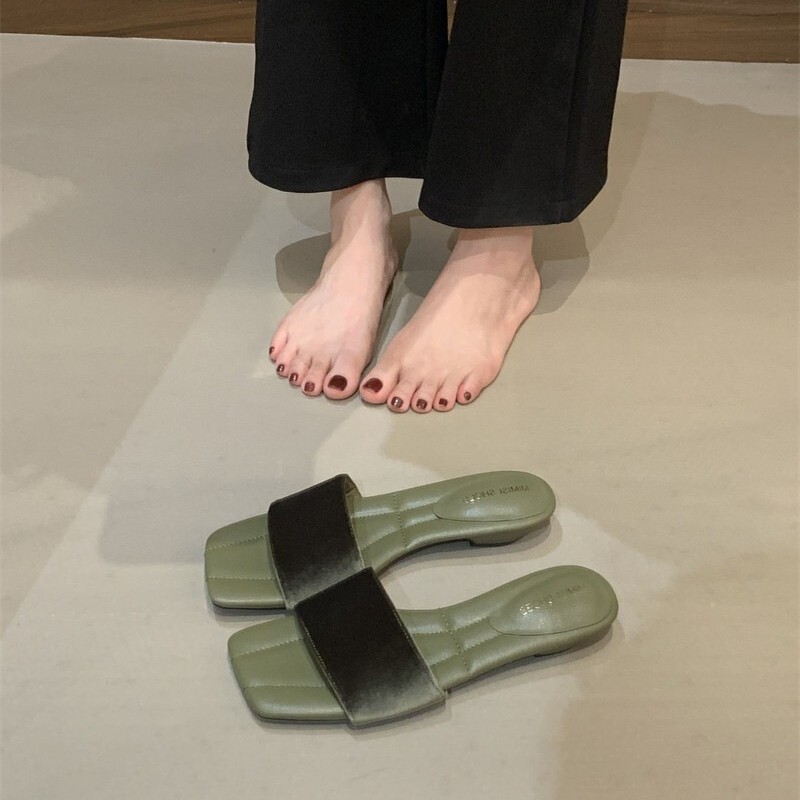 French-Style Simple Wedge Heel Open-Toe Velvet Slip-On Sandals for Women, Suitable for Summer Outdoor Wear, Versatile and Elegant, Can Be Paired with Dresses, Beach Sandals