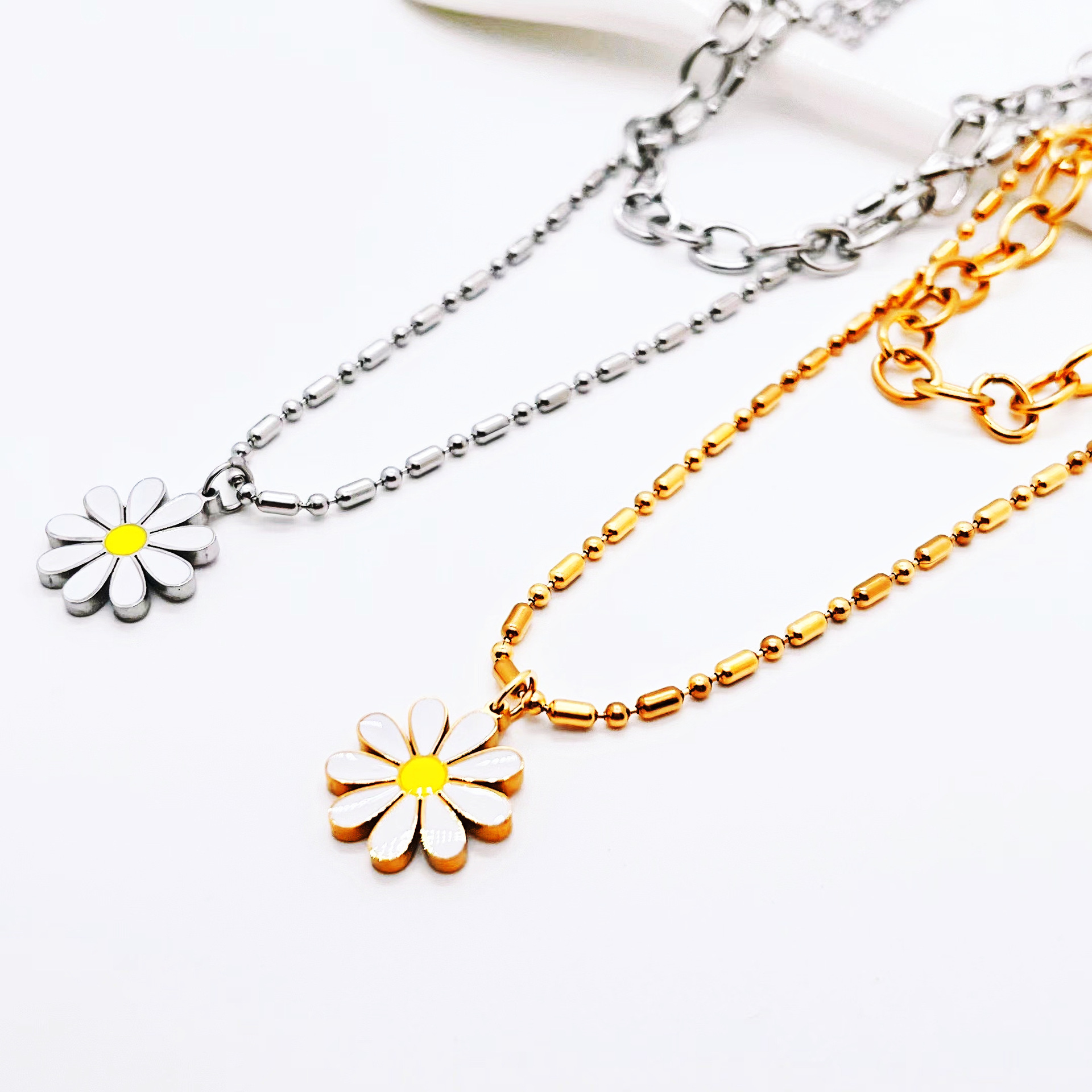 Simple Style Flower Stainless Steel Gold Plated Pendant Necklace 1 Piece