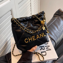 С���L���朗l����Ů��2025�¿�����б����nϵ�߼��аٴ�ˮͰ��