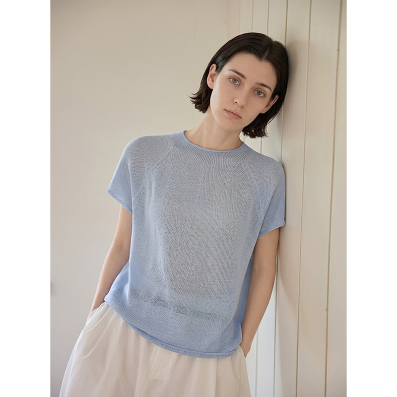 Luo Ke ▪ Imported Japanese Paper Yarn Round Neck Knitted Short-Sleeve Loose Thin T-Shirt Versatile Breathable Knit Top for Summer. Luo Ke ▪ Imported Japanese Paper Yarn Round Neck Knitted Short-Sleeve Loose Thin T-Shirt Versatile Breathable Knit Top for Summer.