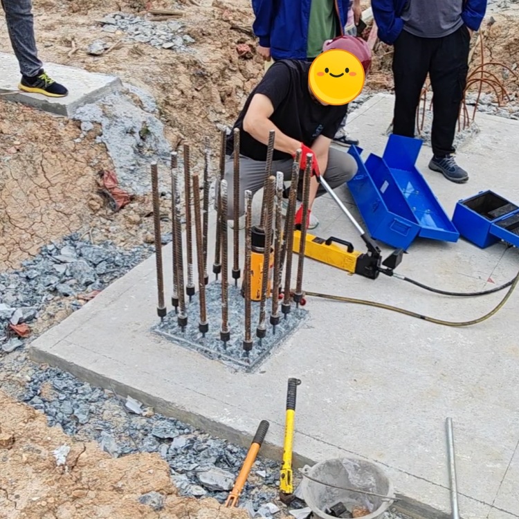 江苏钢筋钢丝链接接长器 预埋桩钢绞线 线杆桩头对接头钢棒套筒