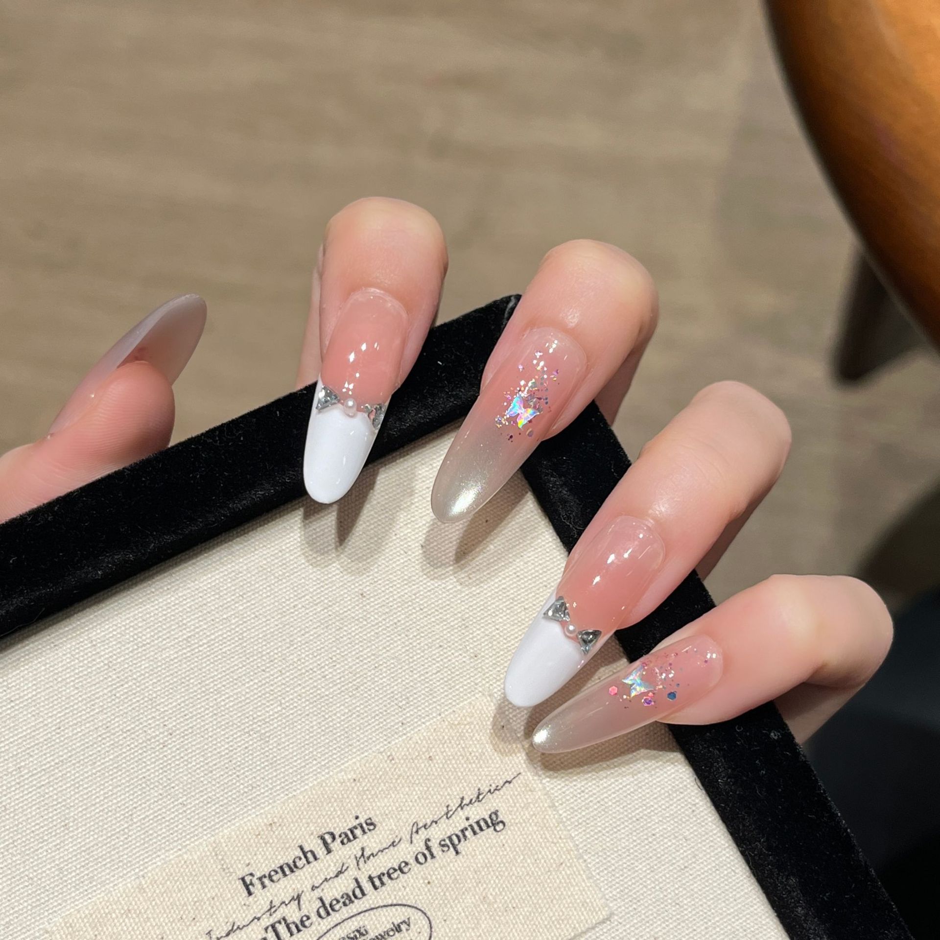 Uñas postizas de ojo de gato transfronterizas, piezas de uñas hechas a mano, uñas postizas, arte de uñas portátil, estilo largo de alta gama.