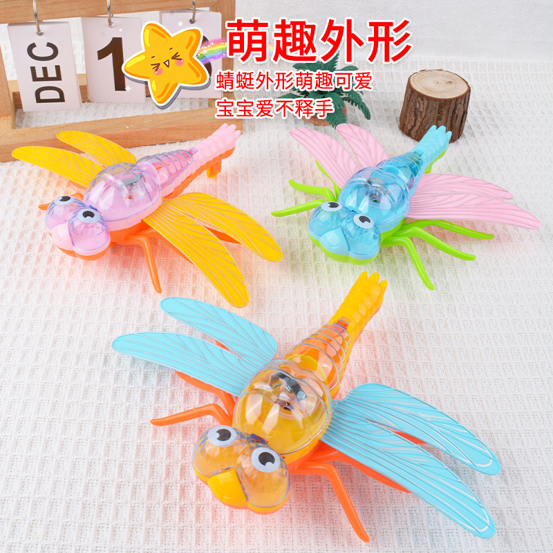 Juguetes luminosos de cuerda de tracción de niños retroceso deslizante insectos de doble ala cuerda de tracción libélula jardín de infantes pequeños regalos al por mayor