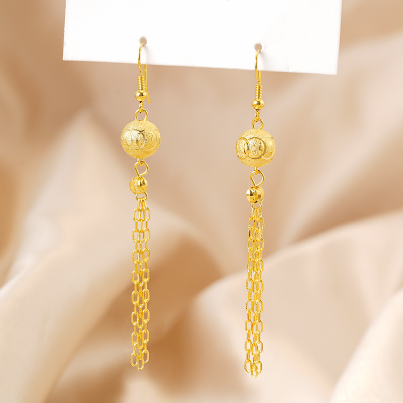 Vietnam arena oro largo borla pendientes simple gran temperamento deja cuentas redondas cinco líneas borla oído joyería al por mayor