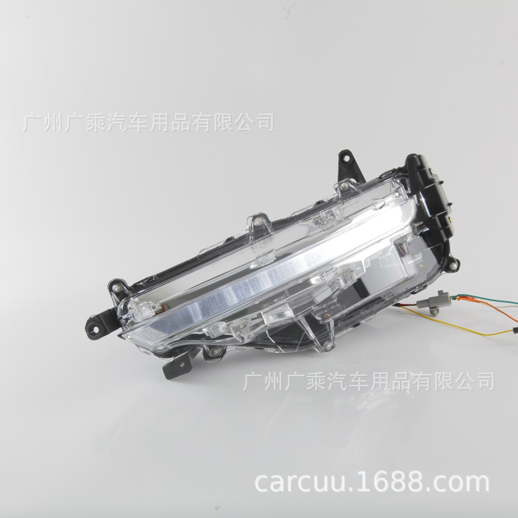 Adecuado para 21-23 Toyota runner Luz de marcha diurna fortuner Luz de marcha diurna LED Luz de niebla luz de giro