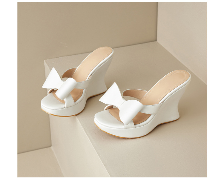 Sandal cao gót nữ quai chéo đế xuồng phong cách Trung cổ, nơ trang trí, gót 8 cm — Màu đen, Màu trắng sữa chi tiết 19
