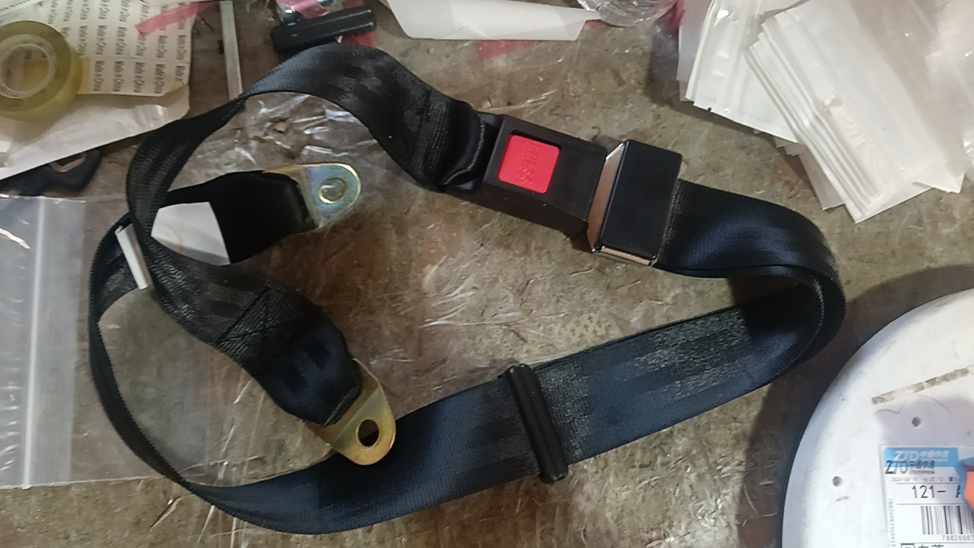 Two-Point Car Seat Belt, Manual Adjustment for Passenger Cars, Minibuses, and School Buses, Simple Two-Point Seat Belt