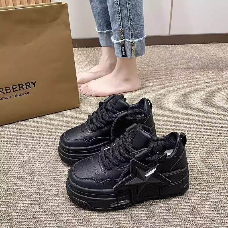 Zapatos de mujer de moda nacional alta 2025 nuevo otoño e invierno aumento de suela gruesa estilo explosivo casual todo fósforo deporte rosa rojo zapatillas de deporte mujeres