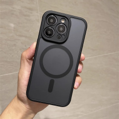 つや消し肌の感触 16E Apple 16promax 携帯電話ケースに適した新しい 17pro 磁気ブラックウォリアー SE4 シンプル