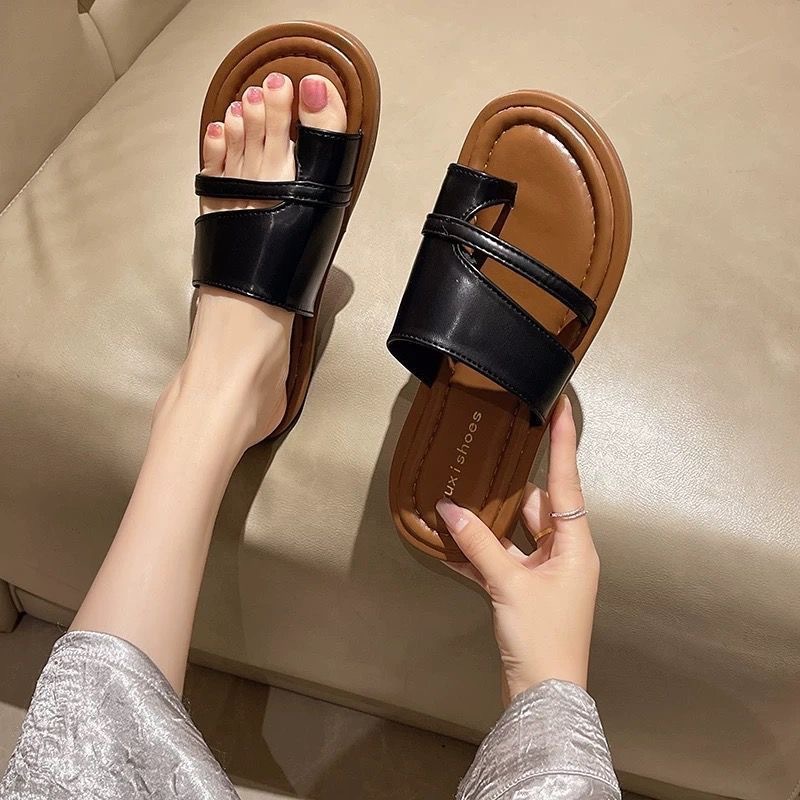 Fashionable retro mule flat