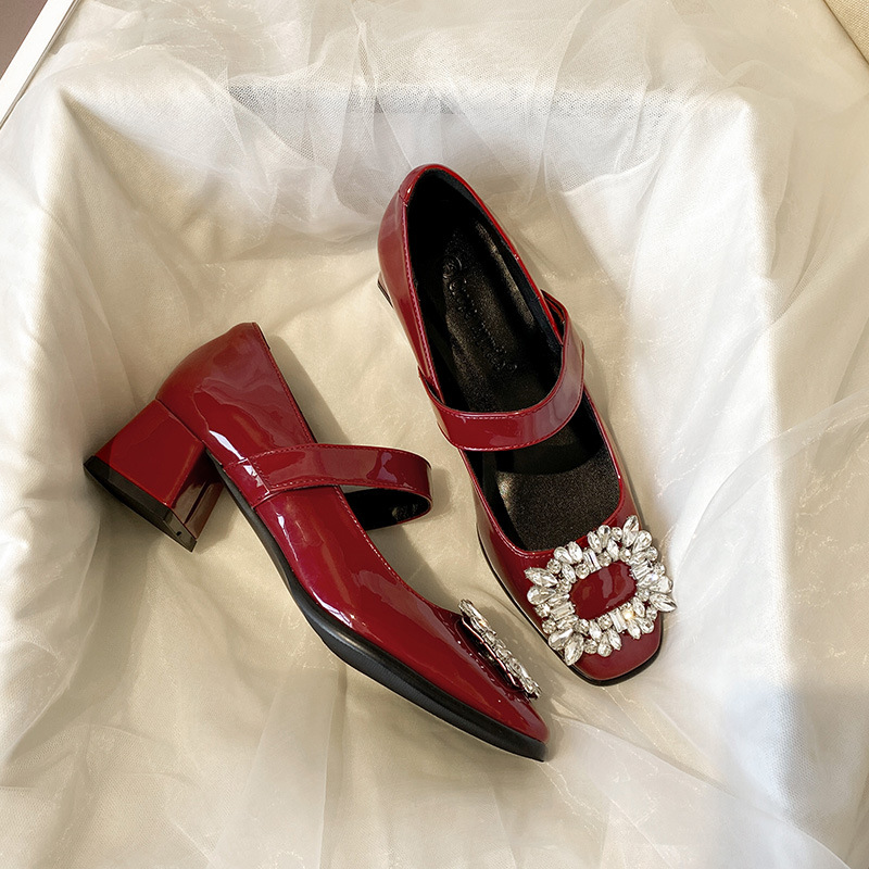 2022 primavera nuevos zapatos de mujer versión coreana de diamantes flash hebilla cuadrada tacón medio con suela gruesa tacón grueso cabeza cuadrada zapatos Mary Jane
