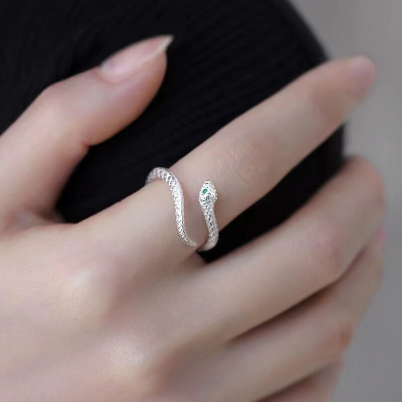 925 Silver Needle Exquisite Snake Ring Women's Fingerring Distinctive Fingertip Accessories Tail Ring Niche Design for Summer 925 Silver Needle Exquisite Snake Ring Women's Fingerring Distinctive Fingertip Accessories Tail Ring Niche Design for Summer