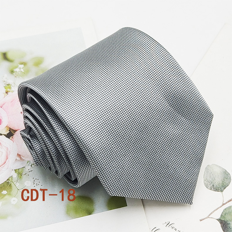 Punto al por mayor ropa formal para hombres corbata de negocios 8cm negro gris jacquard hilo de poliéster corbata a rayas estilo mano