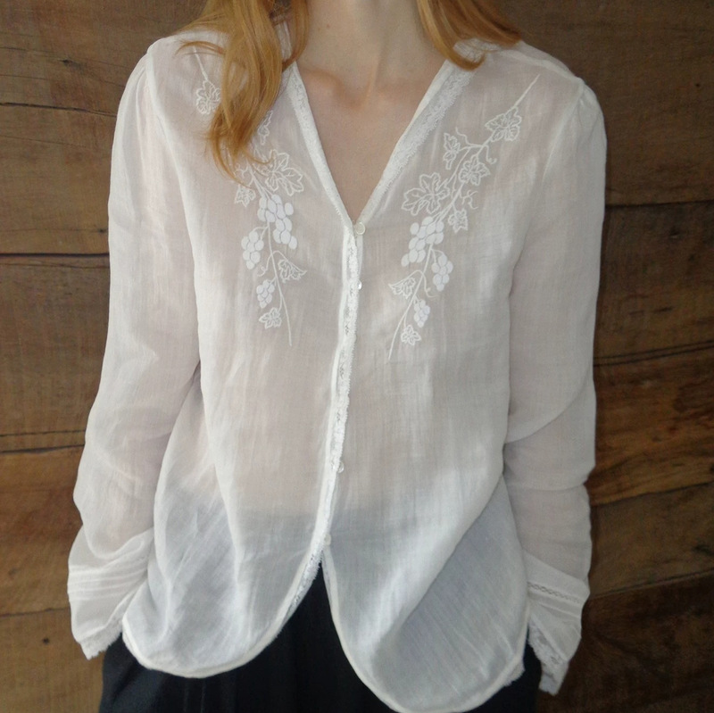 2026 New French-Style Ramie Embroidered V-Neck Sheer Lace Blouse for Summer Cooling Outfits 2026 New French-Style Ramie Embroidered V-Neck Sheer Lace Blouse for Summer Cooling Outfits