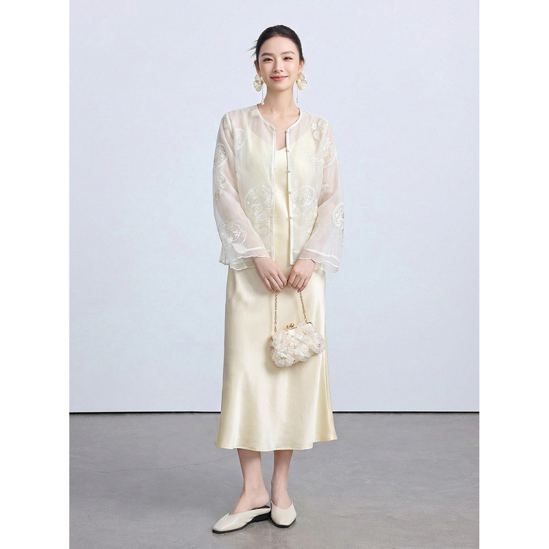 【Zhihetang】Solid Color New Chinese Style Dress for Women, Spring and Summer National Style Suspender Dress, Early Spring Model, Elegant Long Dress for Ladies 【Zhihetang】Solid Color New Chinese Style Dress for Women, Spring and Summer National Style Suspender Dress, Early Spring Model, Elegant Long Dress for Ladies