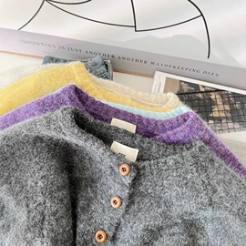 女式衬衫;半身裙;女式针织衫