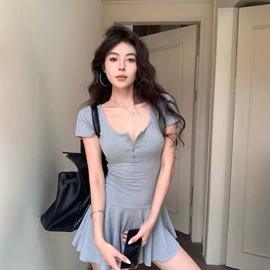 女式T恤;吊带背心;连衣裙