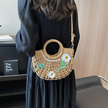 ���s��A�U�ղݾ���2026�¿�����б��ݰ��������ȼ��Lɳ����Ů��