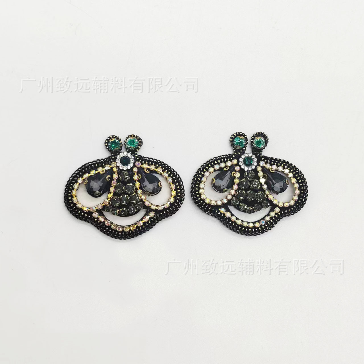 Artículos de moda nuevos y populares: parches de tela con diseño de mariposa y cadena de diamantes para zapatos, bolsos, accesorios de bricolaje, decoraciones para vestidos de novia.