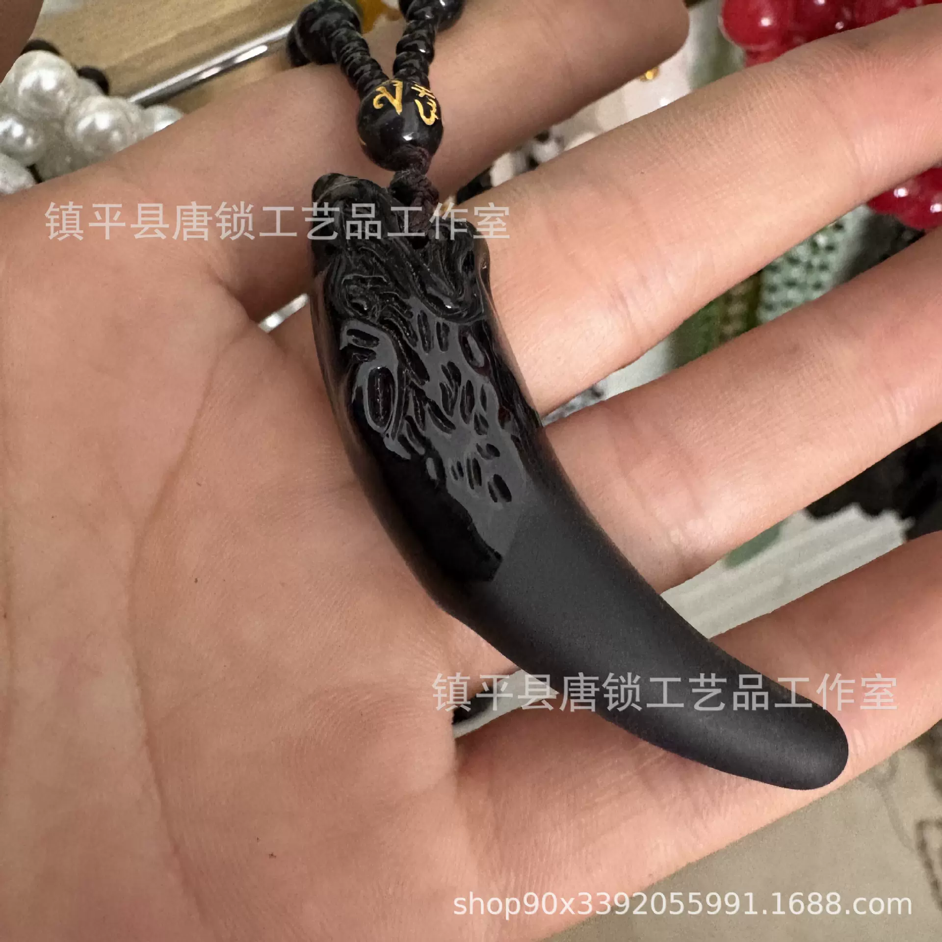 厂家批发仿黑曜石虎牙仿玉石吊坠狼牙时尚高档个性霸气男士挂件玉