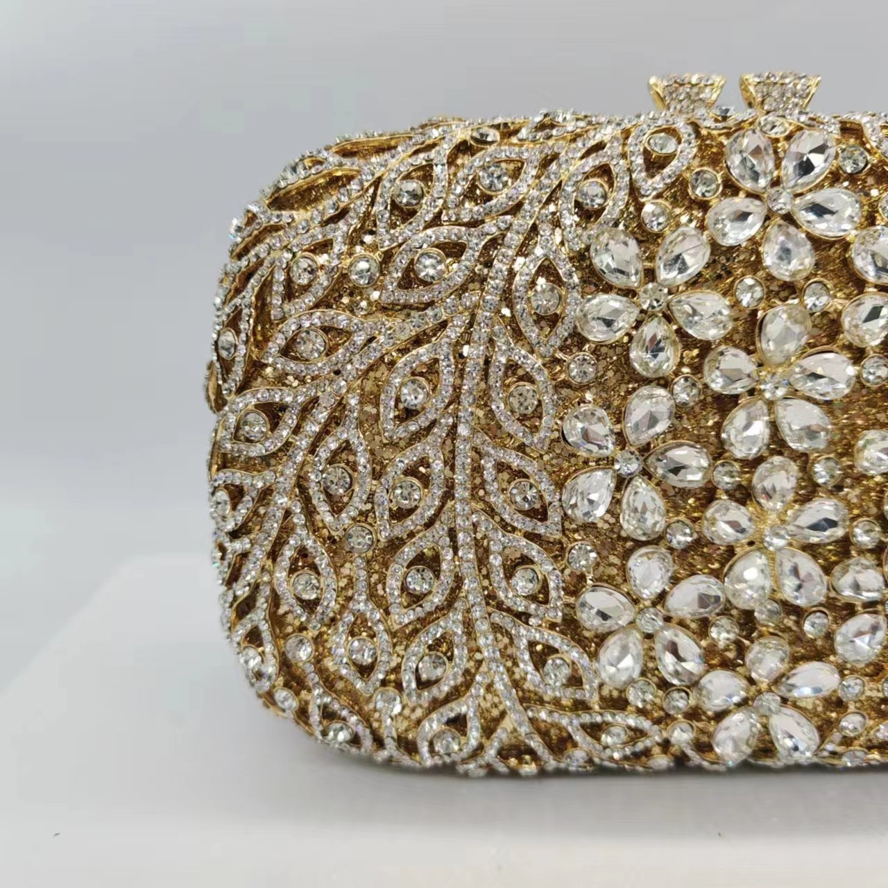 Transfronterizo nuevo paquete de cena de moda con diamantes goteo de flores de ciruela europea y americana banquete de diamantes lleno embrague nuevo duro