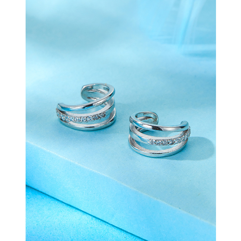 S925 clip de oreja sin oreja de plata esterlina nuevo estilo de moda de las mujeres pendientes de alto grado temperamento clip de hueso del oído espárragos integrados