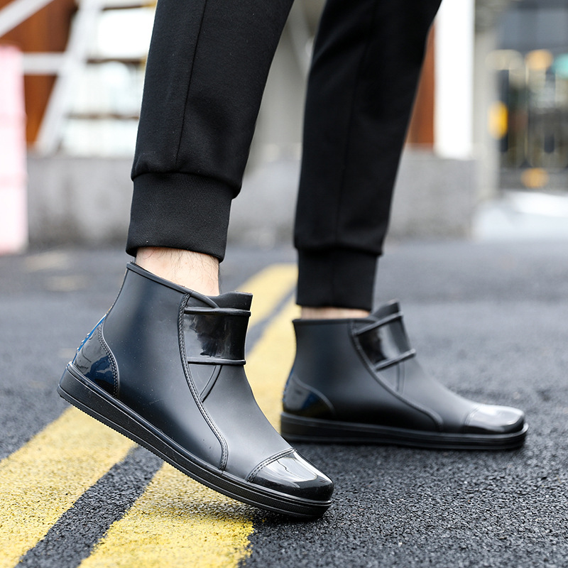 Moda Botas de lluvia de media pantorrilla para hombres al aire libre verano juvenil zapatos impermeables Meituan para llevar zapatos de goma Botas de lluvia de invierno de moda