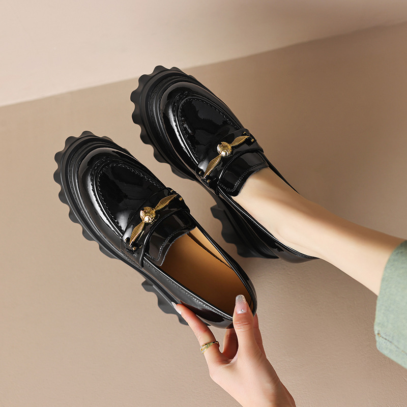 Giày loafer nữ đế xuồng cao gót 9 cm, mũi tròn, da bóng, tăng chiều cao — màu đen