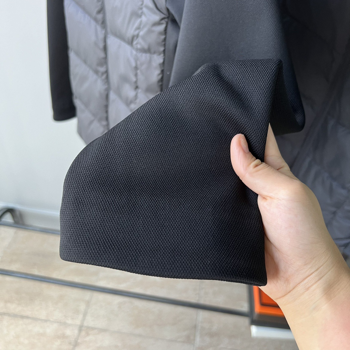 Men's Water-resistant White Duck Down Jacket With Stand Collar_voghion.com