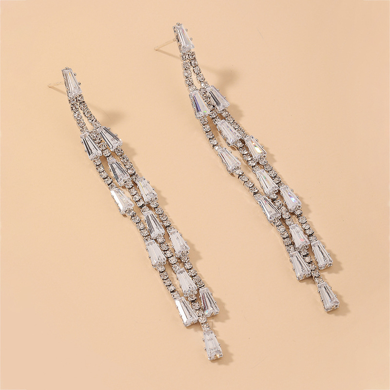 6g Weight Artificial Gemstones Inlay Material Earrings Classification Housewarming, Anniversary, Business, Wedding, Travel, Birthday, Festival Occasion Rhinestone Material Tassel Pattern Women'S Gender Fashion Style Silver Color Wholesale Fashion Inlaid Rhinestone Zircon Tassel Long Earrings Nihaojewelry 6