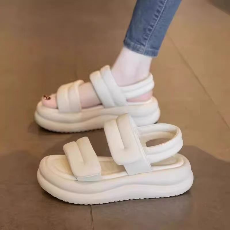 Sandallas deportivas para mujeres 2026 nuevo verano popularidad en línea Velcro con suela gruesa casual versátil zapatos de playa suaves