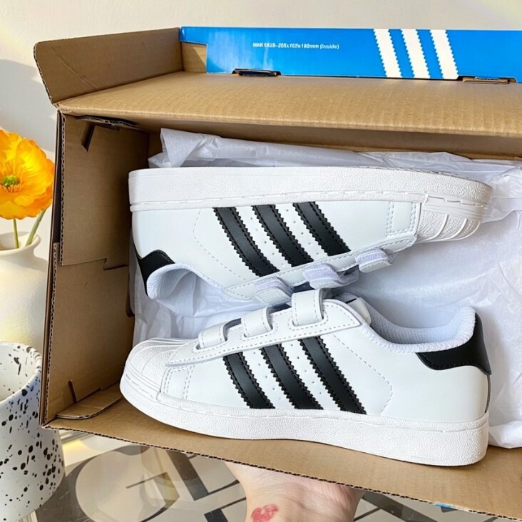Gold-label shell-toe sneakers, children's Velcro closure, genuine leather, elementary school students' white shoes, casual shoes for boys and girls, Putian shoes