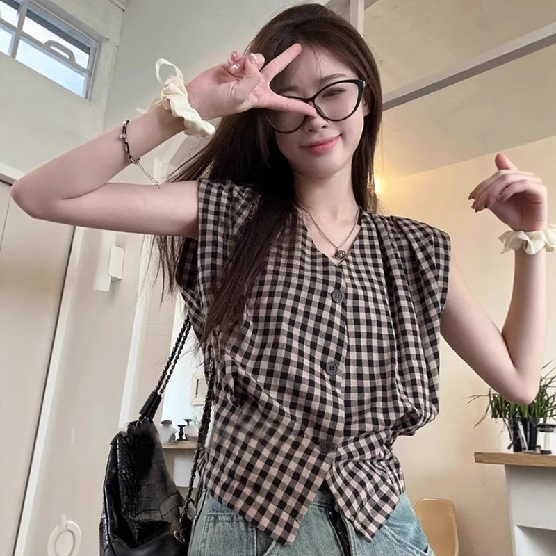 Temperament Plaid Sleeveless Shirt Summer 2025 New Retro Design Loose Short Shirt Western Style Top to Reduce Age