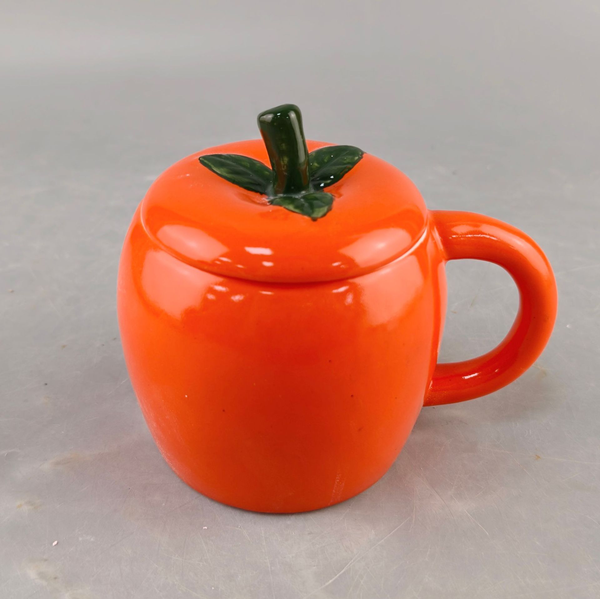 Inventario creativo de frutas pequeñas tomates en forma de tazas de cerámica encantadoras artesanías de cerámica regalo de mano tazas de agua