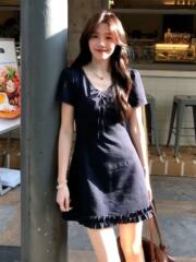 大码胖MM法式温柔风V领花边连衣裙女夏2025新款甜美别致绝美短裙