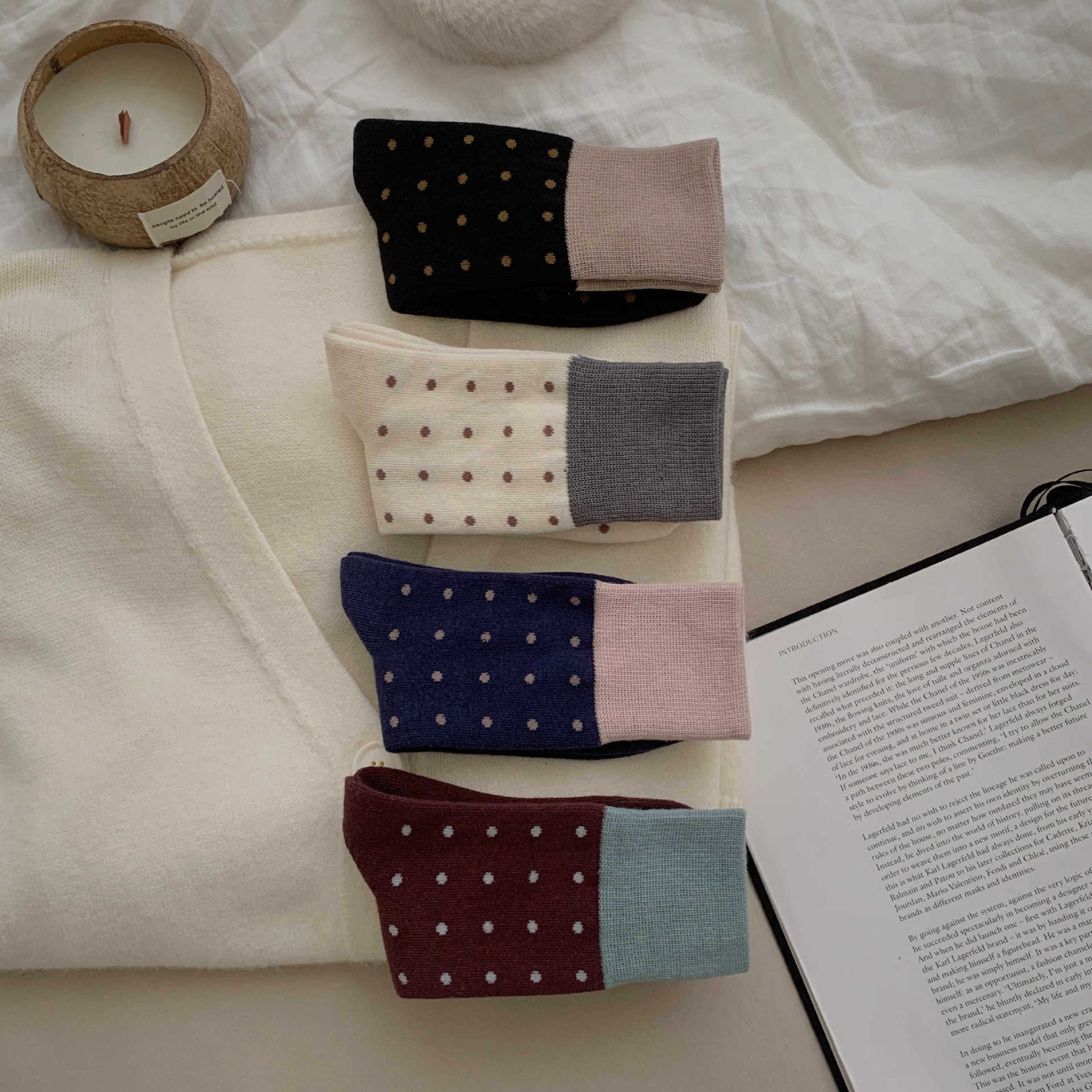 Femmes Style Japonais Pois Coton Crew Socks Une Paire display picture 3