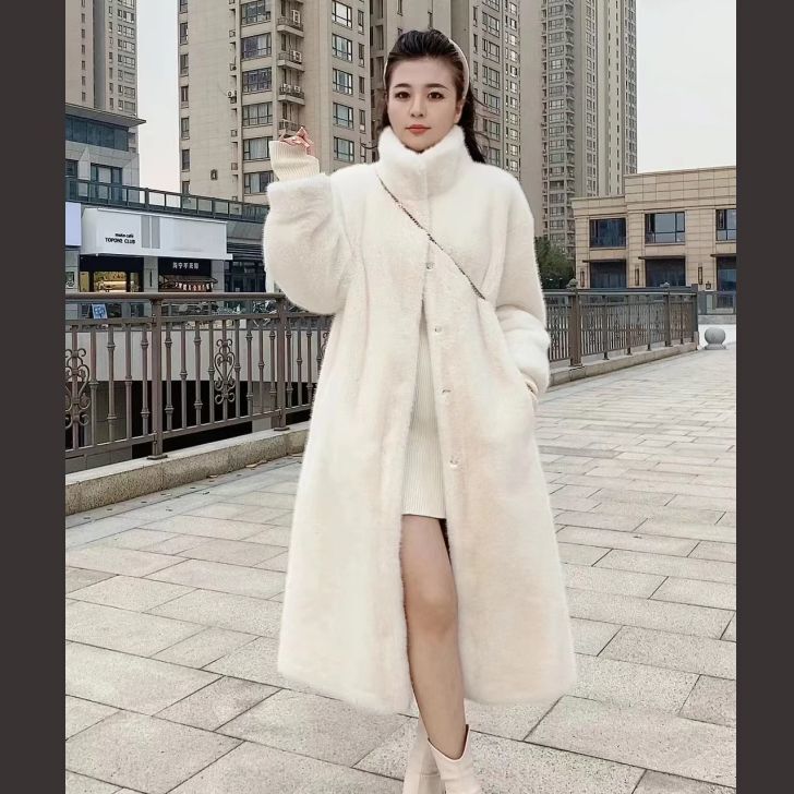 Mink Velvet Eco-Friendly Fur Outwear for Women Thickeneded Warm Stand-Up Collar Mid-Length Slim and High-End Fashion Fur Outwear Mink Velvet Eco-Friendly Fur Outwear for Women Thickeneded Warm Stand-Up Collar Mid-Length Slim and High-End Fashion Fur Outwear