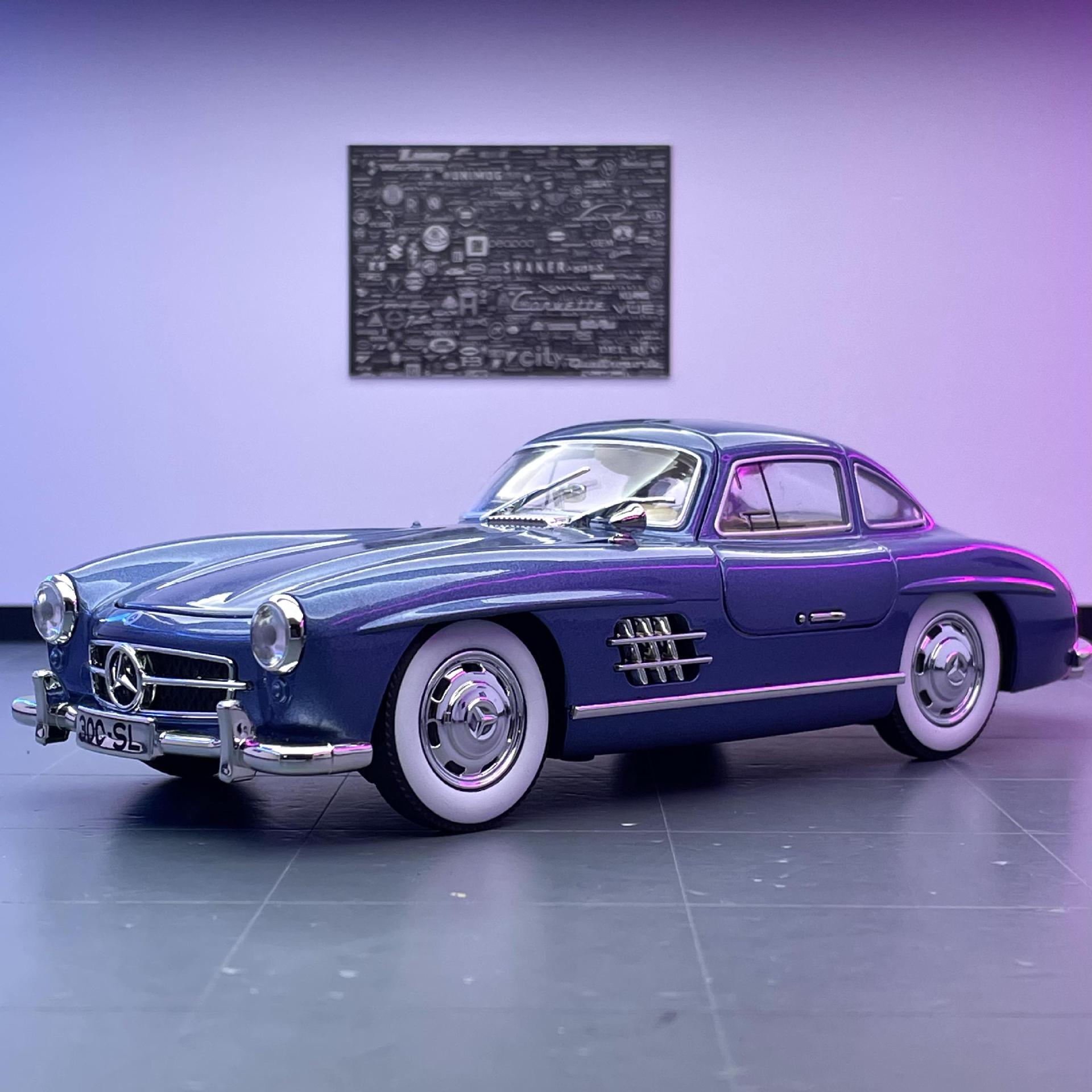 Modelo de coche de aleación Weili 1 a 24 Big Ben 300SL retro coche clásico eco sonido luz modelo de coche decoración regalo