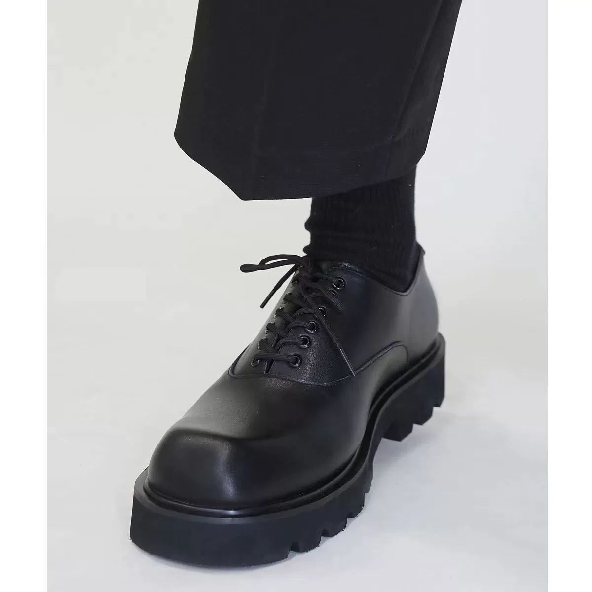 2025 Новые кожаные туфли с квадратным носком, мужские туфли в корейском стиле, самые последние модели подходят для дышащей обуви, официальная мужская обувь на толстой подошве в британском стиле