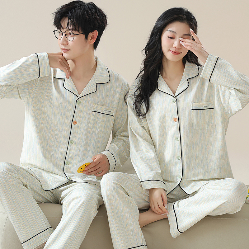 Pijamas de pareja estilo primavera y otoño, conjunto de ropa de dormir a rayas frescas de estilo coreano nuevo 2025 para hombre y mujer, manga larga, a la moda