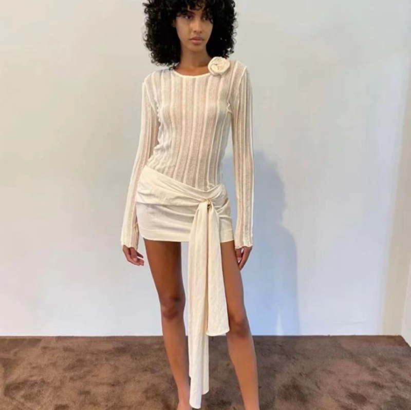 2025Ss French Gentle Style Pure Desire Lazy Western Style Stereo Flower Age-Reducing Off-White Knitted Cardigan for Women