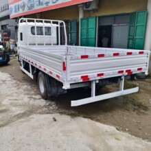 二手福田4米2轻卡运输车 出口右驾 156马力轻卡小货车 厢式运输车