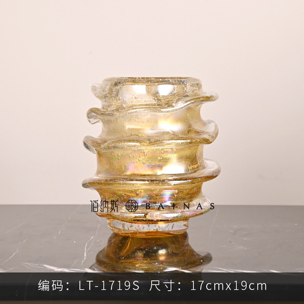 Creative golden glass decorations for living room