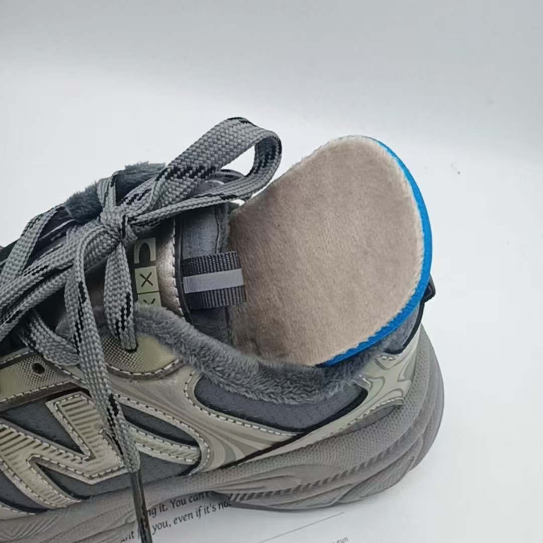 2025 invierno nuevo algodón zapatos de zapatos para niños zapatos para niños zapatos de carreras casuales para niños zapatos para mujeres más