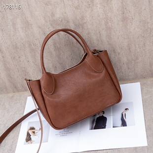 ��Ƥ��������նհ�ֲ��ƤˮͰ���μ�б��˻@������ͨ��С��Ů